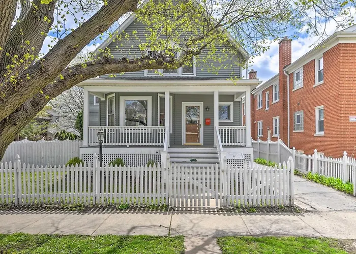 Дом отдыха Spacious Home, 11 Mi To Downtown Chicago! Ок-Парк